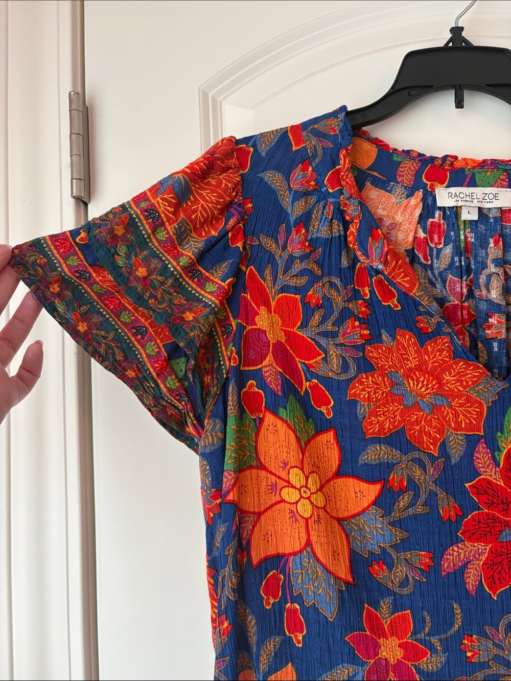 Rachel Zoe Multicolored Floral Short Sleeve V-Neck Top Size Large - Picture 4 of 8